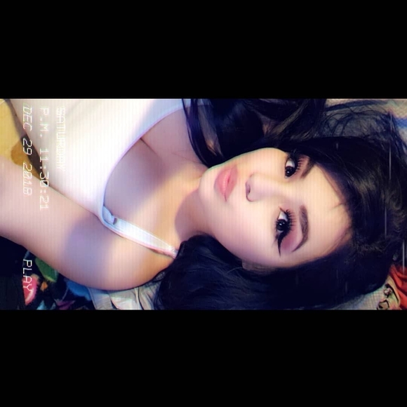 Meet your Posher, Aryana - Picture 1 of 1